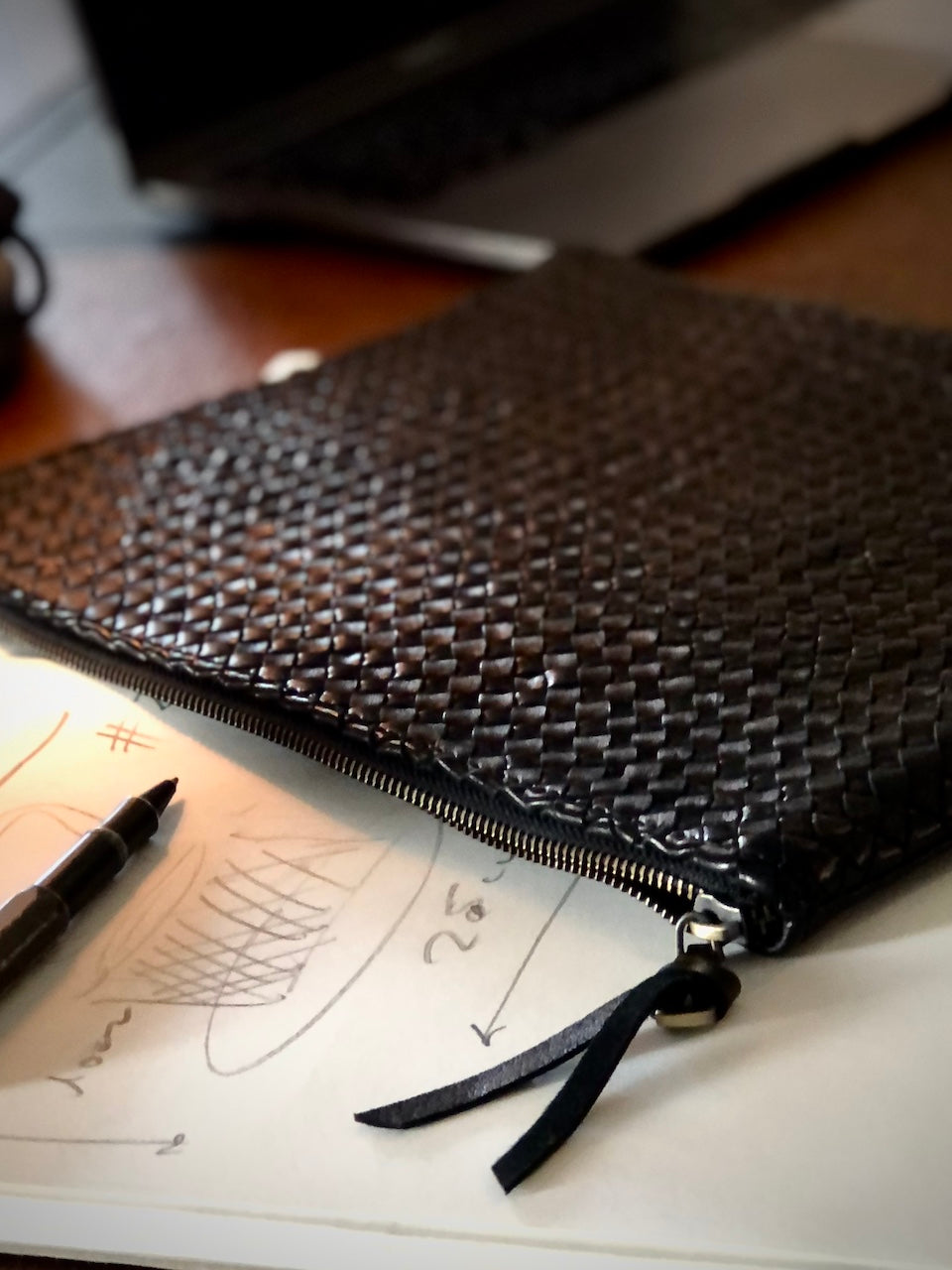 Style and Security, woven into one. The Braided Laptop Case 14 by LABEL17, combines hand-braided lamb nappa leather on the front with smooth leather on the back. Lightly padded, it holds laptops from 13” to 14” securely – with room for documents.
Also available for 15” and 16” devices.
Handmade in Morocco.