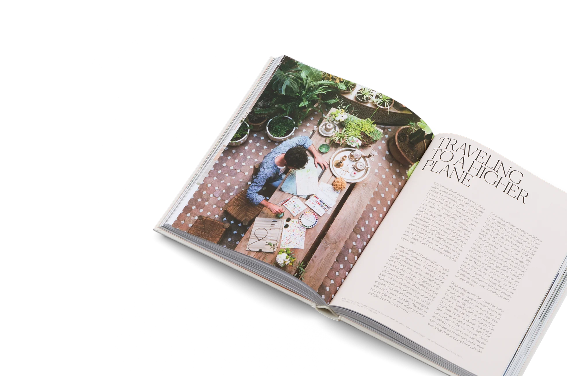 Bon Voyage Book: dedicated to the most beautiful Boutique-Hotels for conscious traveling and lifestyle, pairing with the Idea behind LABEL17.
