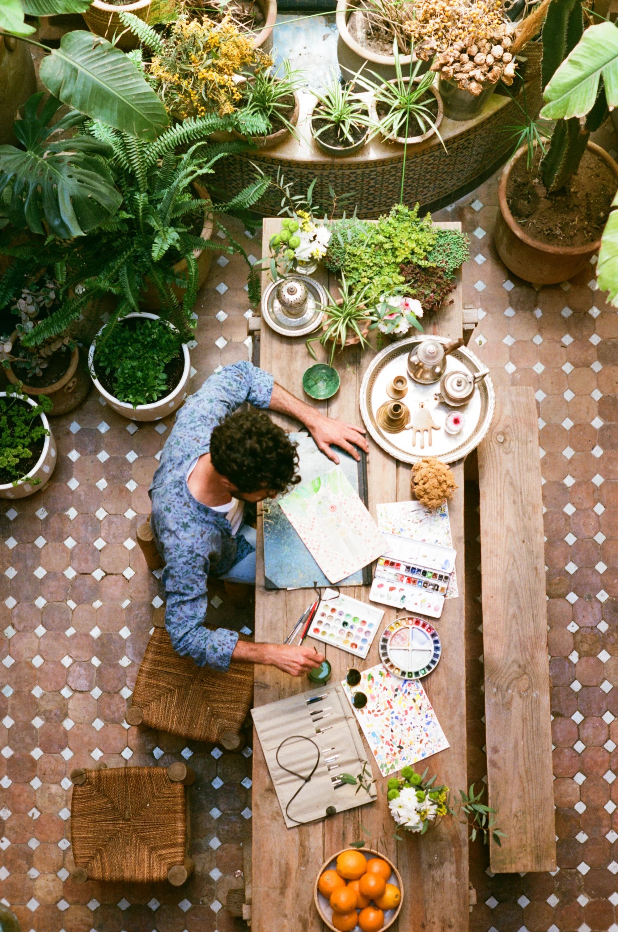 Bon Voyage Book: dedicated to the most beautiful Boutique-Hotels for conscious traveling and lifestyle, pairing with the Idea behind LABEL17.